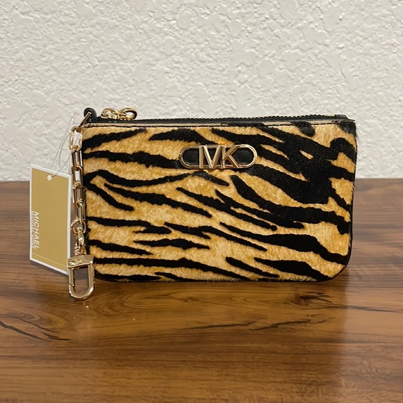 Micheal Kors Animal Print Calf Hair Parker Key Card Holder - Picture 2 of 4